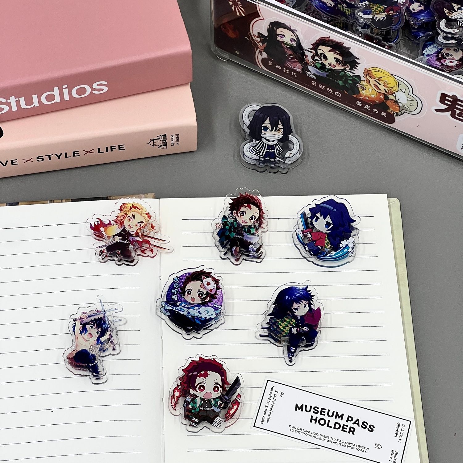 Scatola completa di cartelle D - Anime Merchandise Box recensione e prezzo